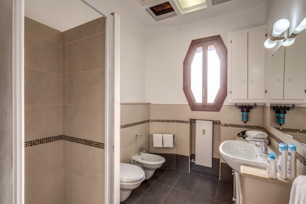 רומא Casa Di Luca _ 3 Bdr Apartment מראה חיצוני תמונה