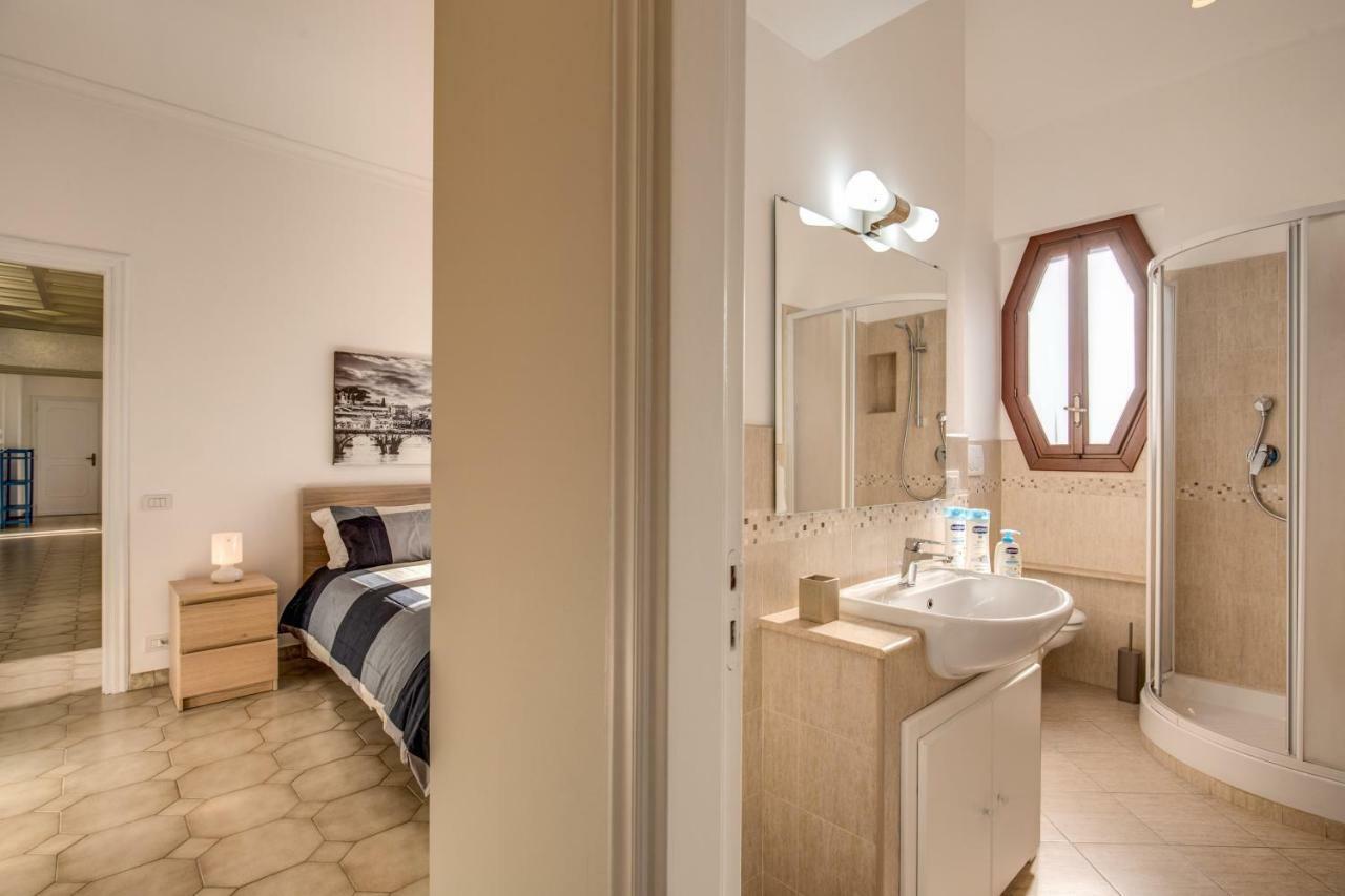 רומא Casa Di Luca _ 3 Bdr Apartment מראה חיצוני תמונה