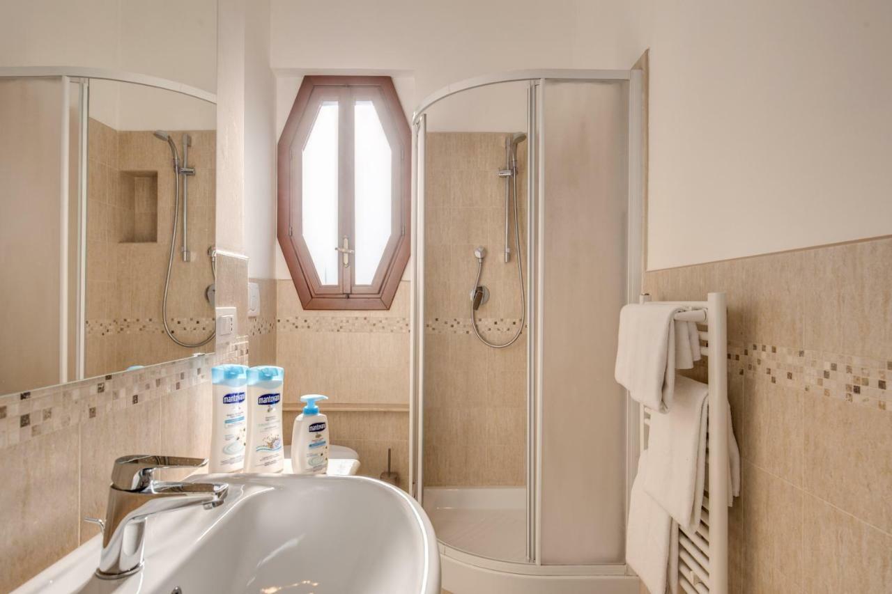 רומא Casa Di Luca _ 3 Bdr Apartment מראה חיצוני תמונה